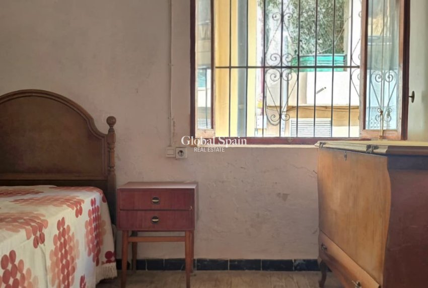 Resale - HOUSE -
ALFAZ DEL PI