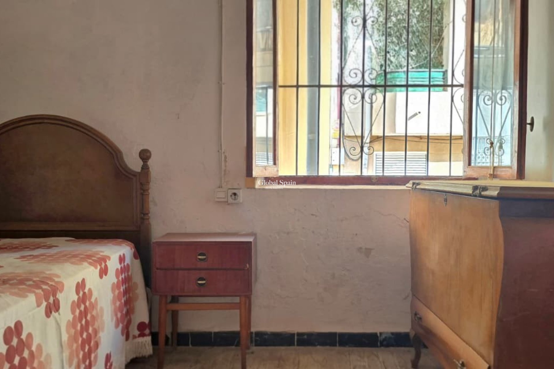 Resale - HOUSE -
ALFAZ DEL PI