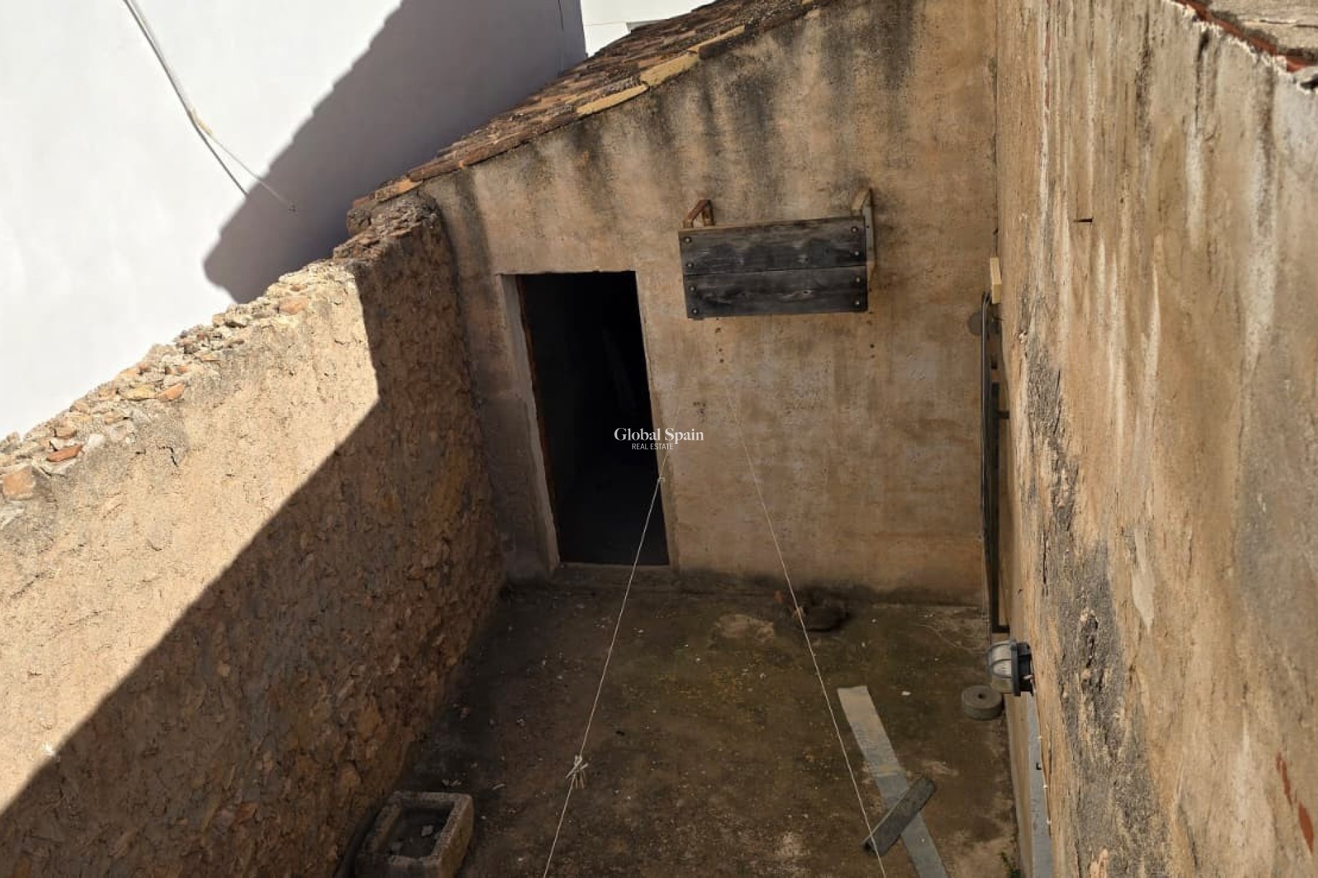 Resale - HOUSE -
ALFAZ DEL PI