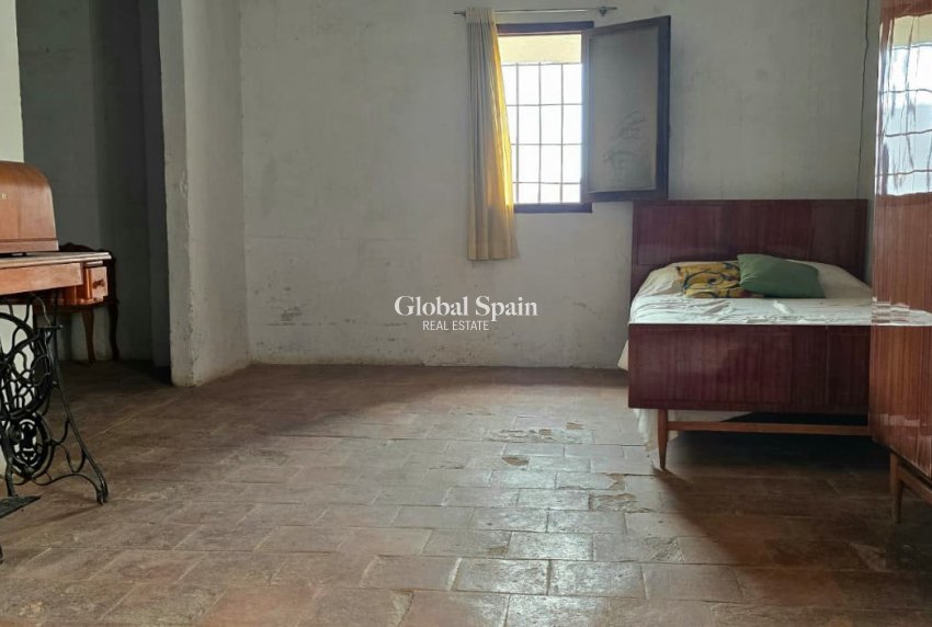 Resale - HOUSE -
ALFAZ DEL PI