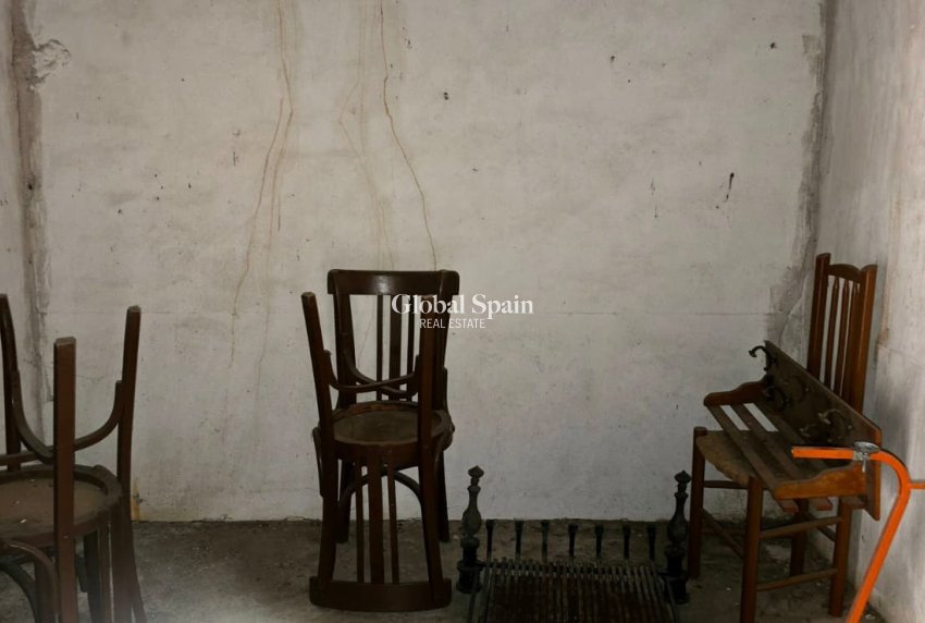 Resale - HOUSE -
ALFAZ DEL PI