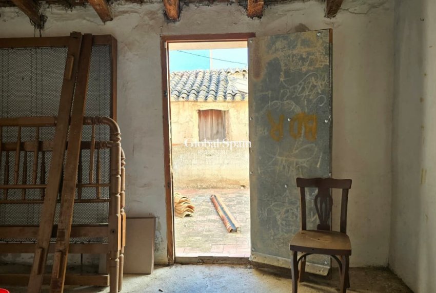 Resale - HOUSE -
ALFAZ DEL PI