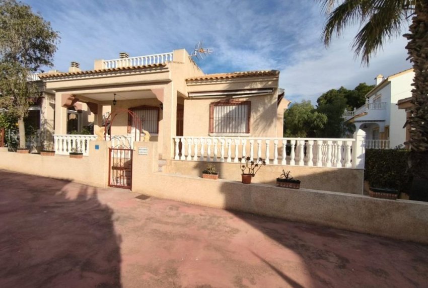 Resale - House -
ALGORFA - Comunidad valenciana
