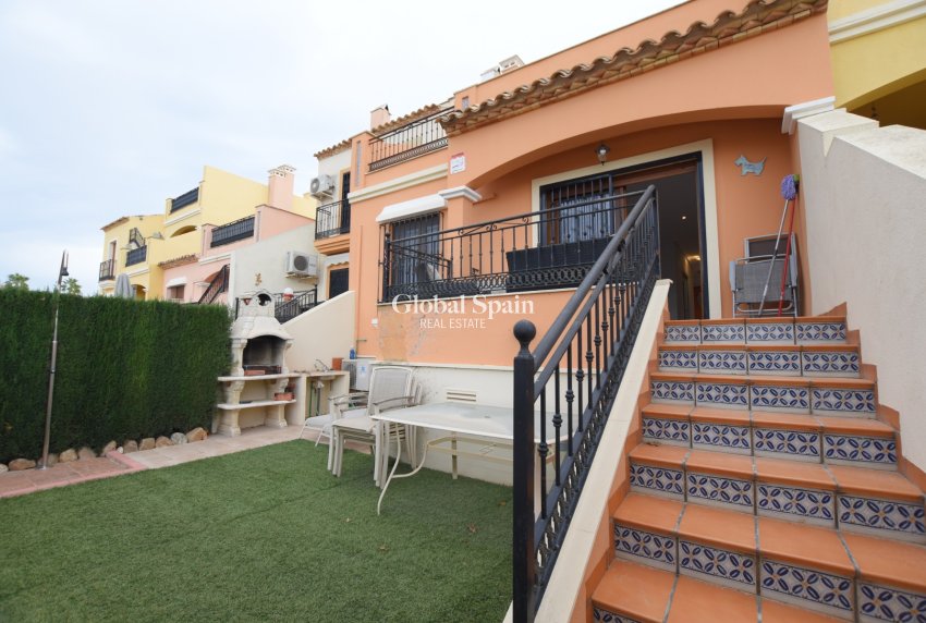 Resale - House -
ALGORFA - LA FINCA GOLF / ALGORFA