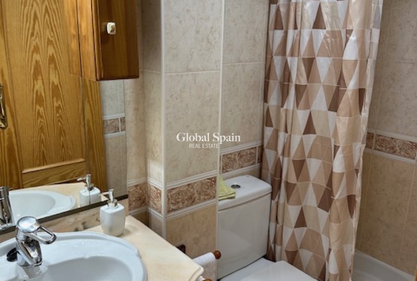 Resale - House -
ALGORFA - LA FINCA GOLF / ALGORFA