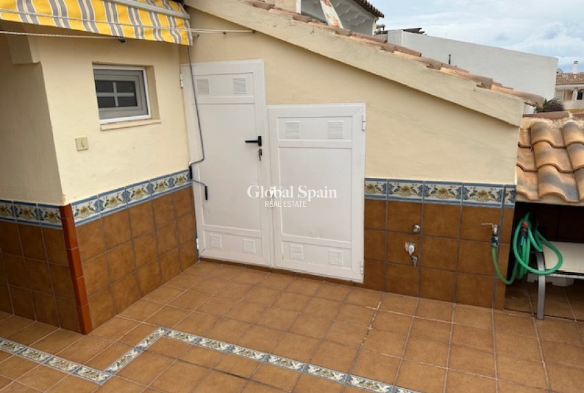 Resale - House -
ALGORFA - LA FINCA GOLF / ALGORFA