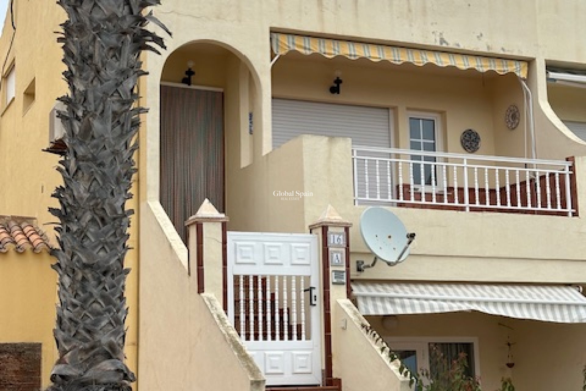 Resale - House -
ALGORFA - LA FINCA GOLF / ALGORFA