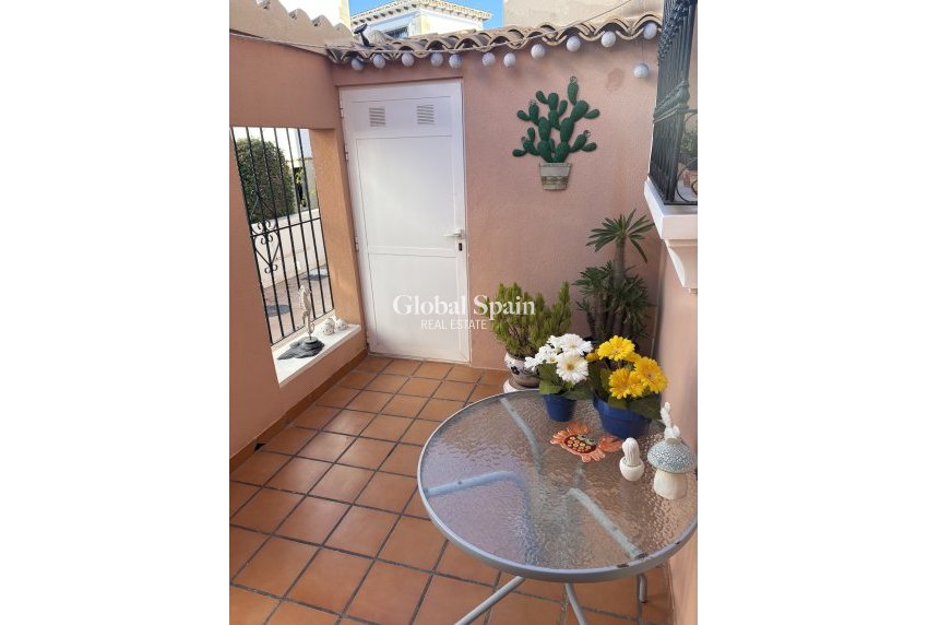 Resale - House -
ALGORFA - LA FINCA GOLF / ALGORFA