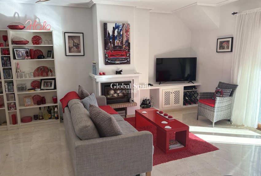 Resale - House -
ALGORFA - LA FINCA GOLF / ALGORFA