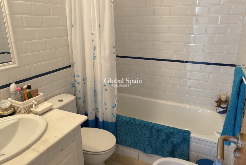 Resale - House -
ALGORFA - LA FINCA GOLF / ALGORFA