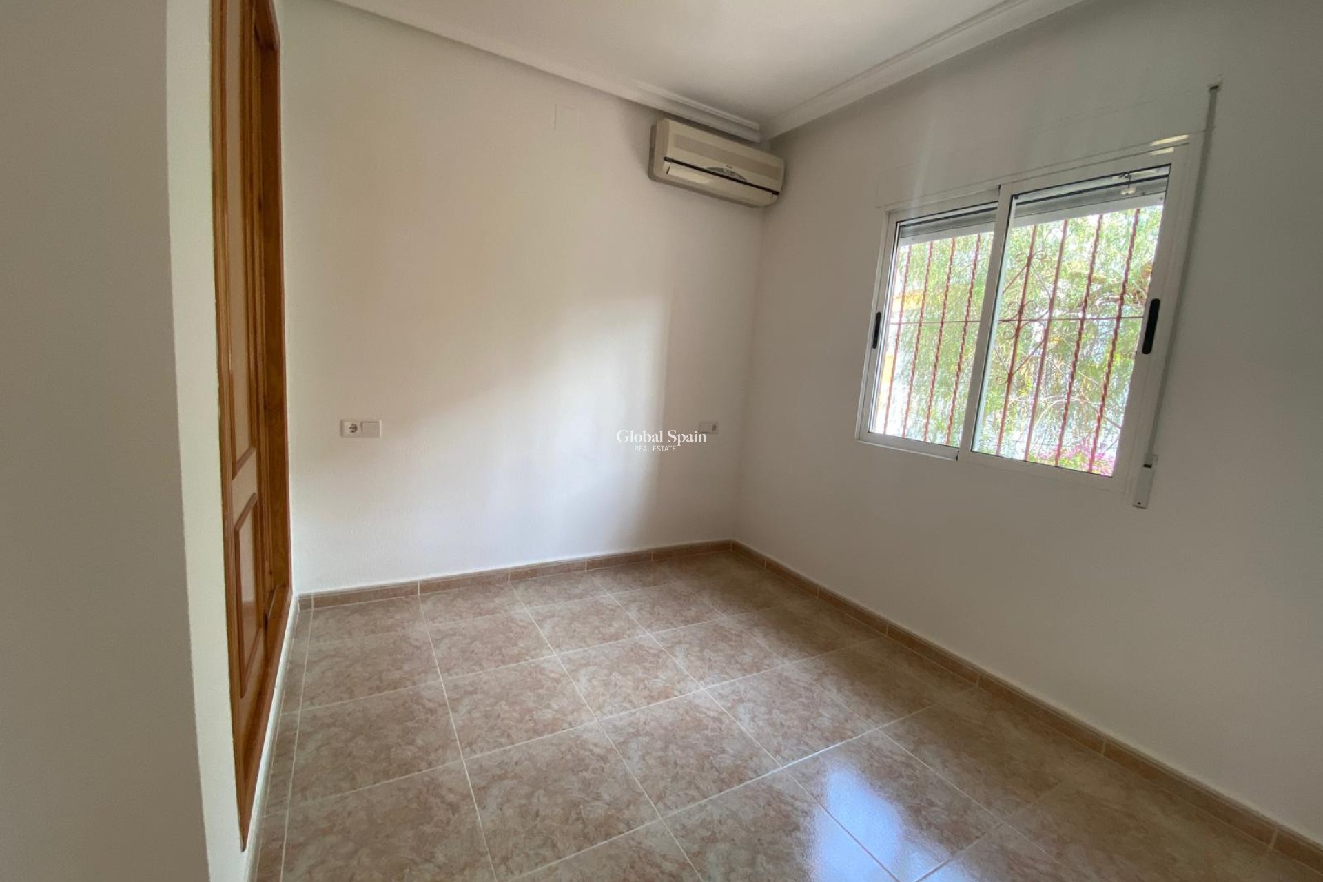 Resale - House -
ALGORFA - Montemar