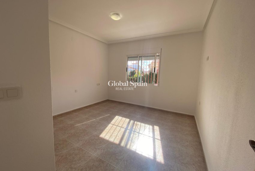 Resale - House -
ALGORFA - Montemar