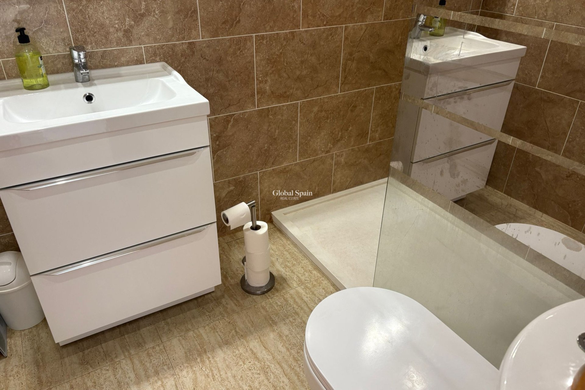 Resale - House -
ALGORFA