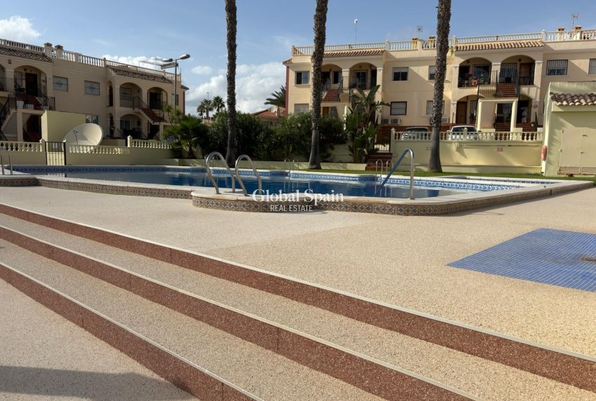 Resale - House -
ALGORFA