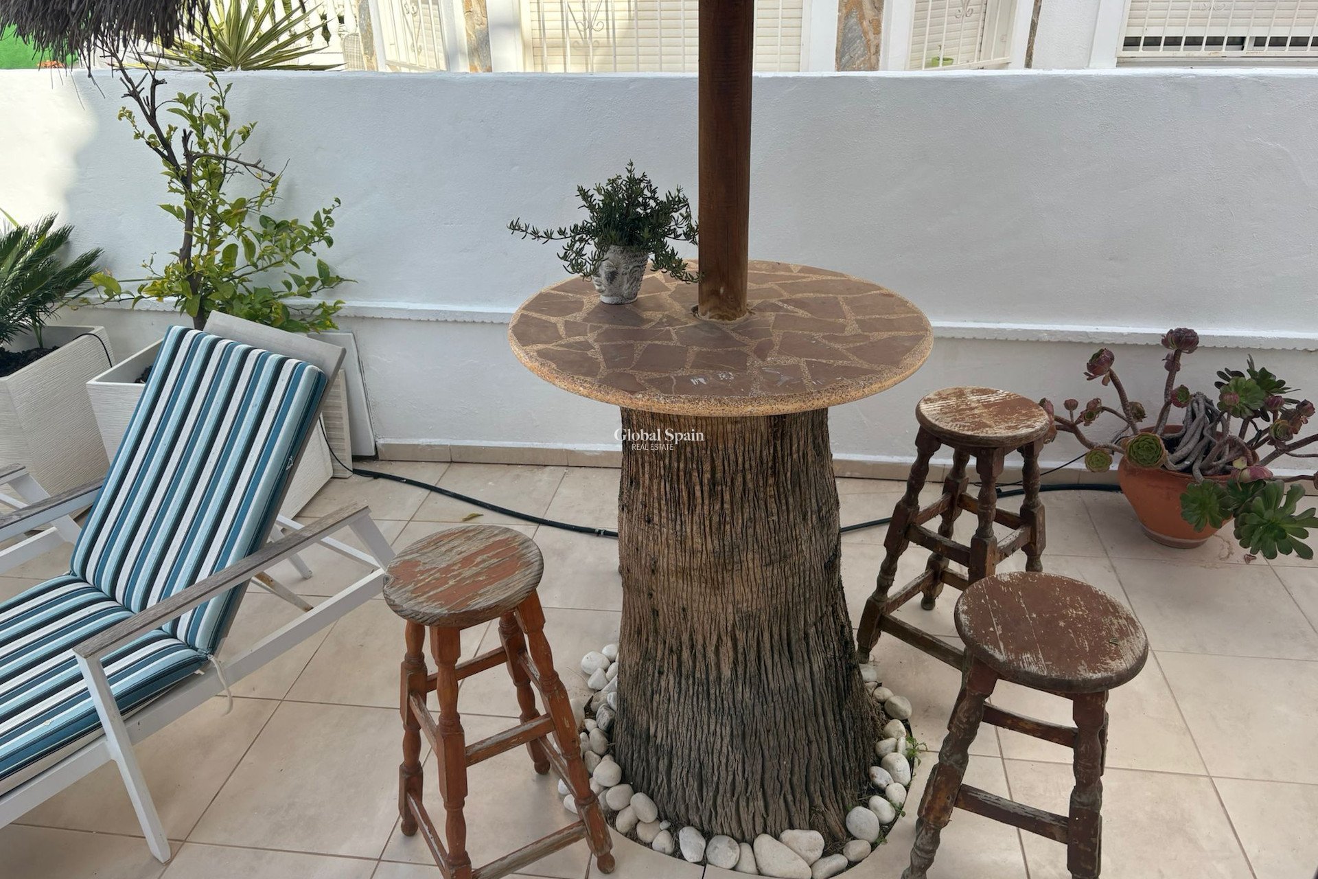 Resale - HOUSE -
ALGORFA