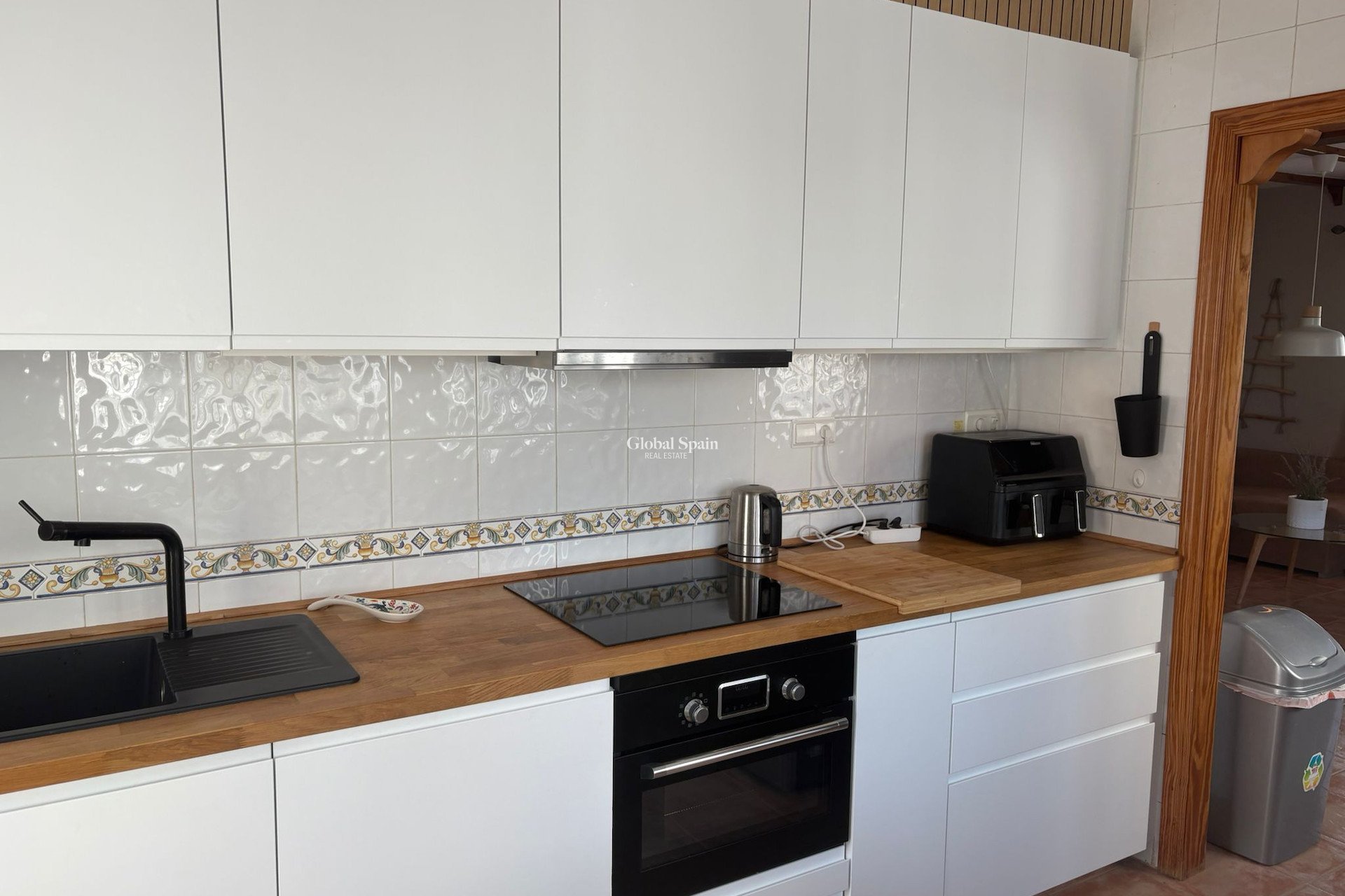 Resale - HOUSE -
ALGORFA