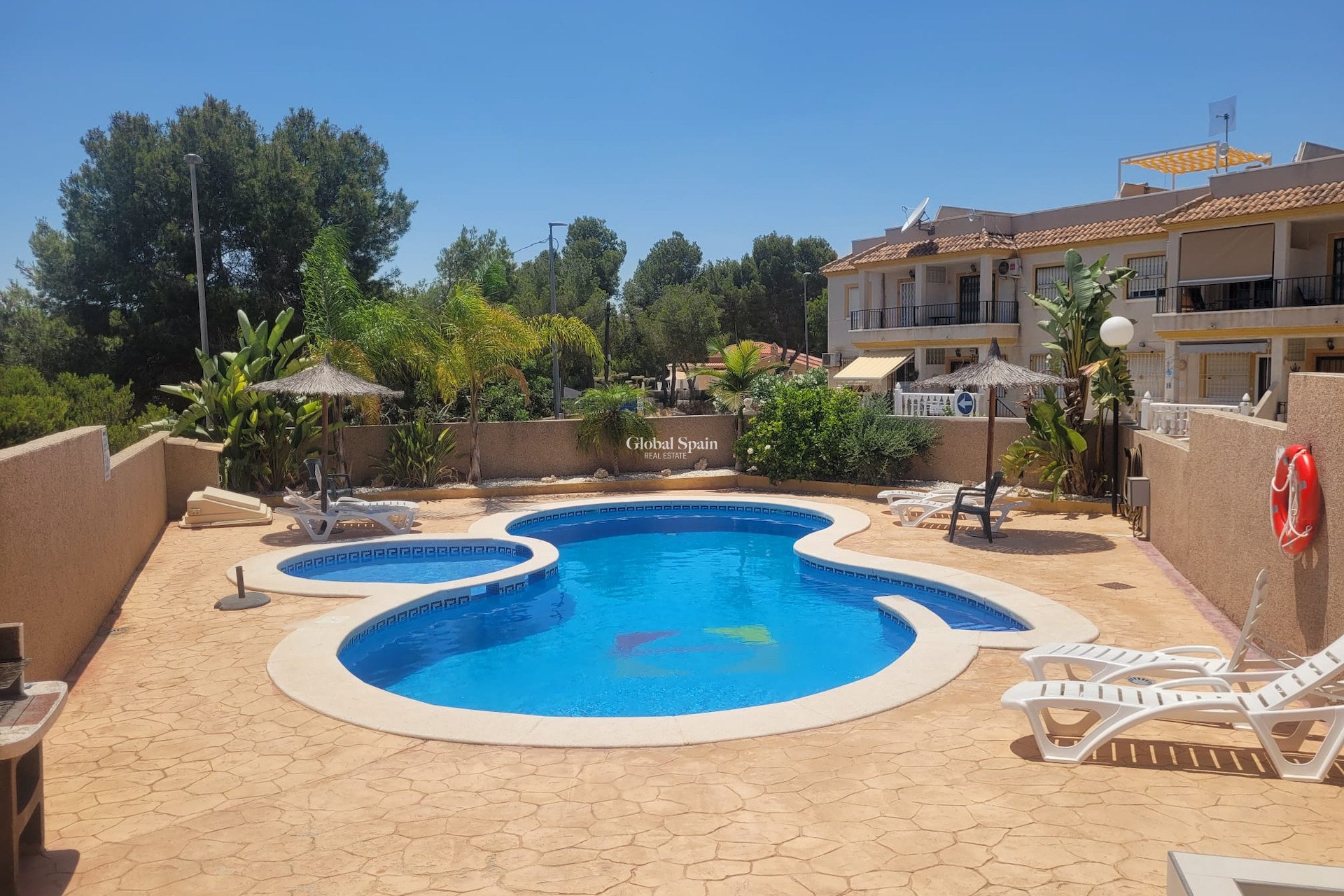Resale - HOUSE -
ALGORFA