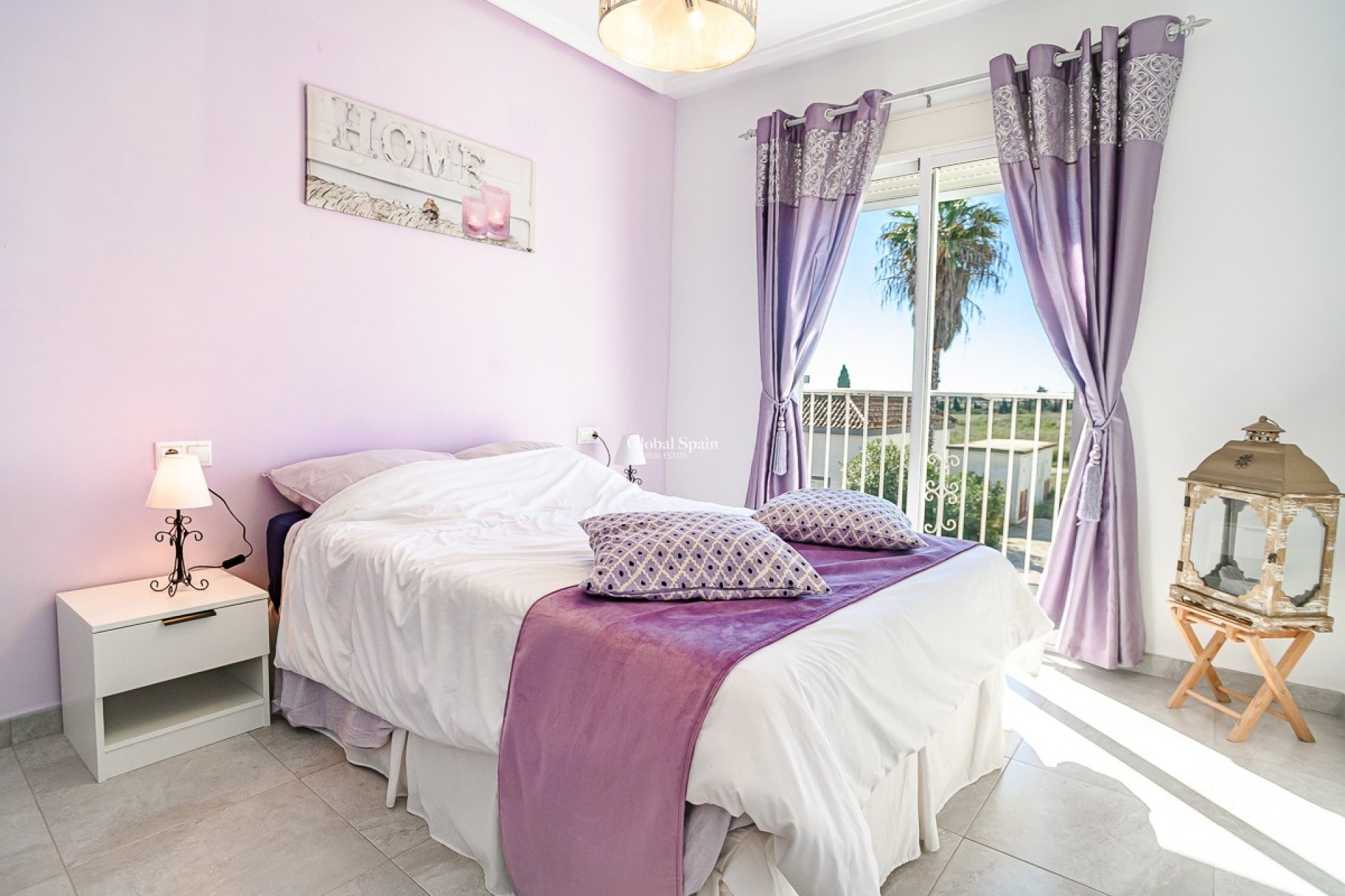 Resale - HOUSE -
ALGORFA