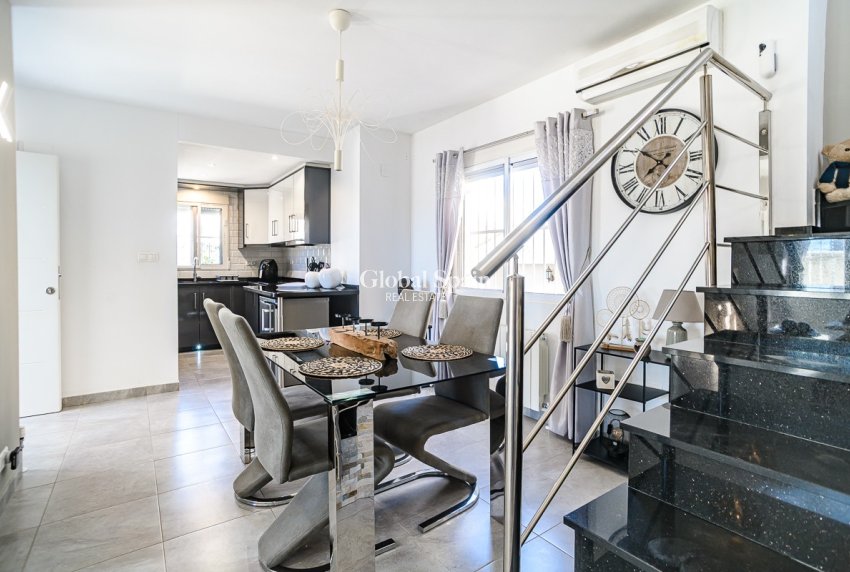 Resale - HOUSE -
ALGORFA