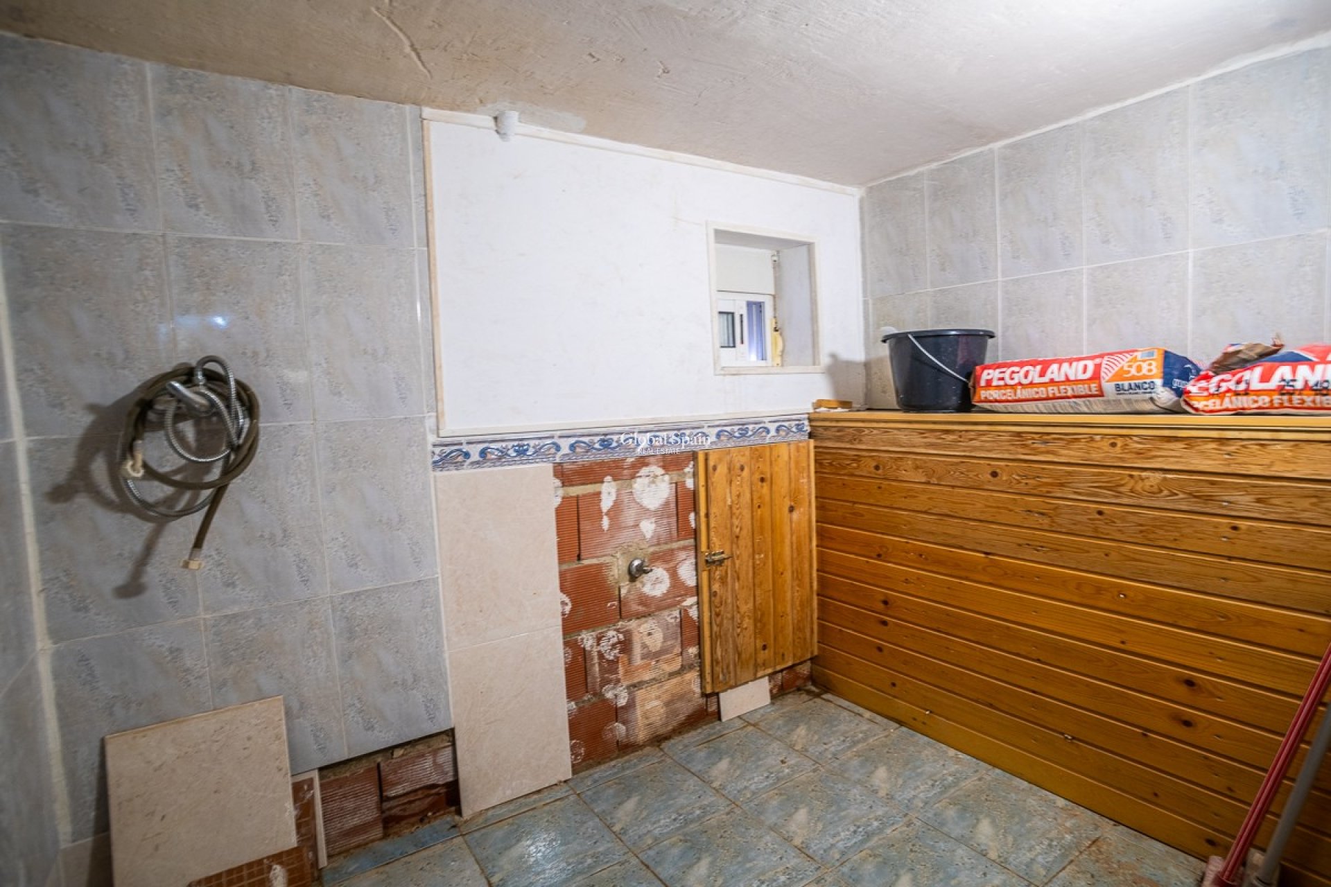 Resale - HOUSE -
ALGORFA