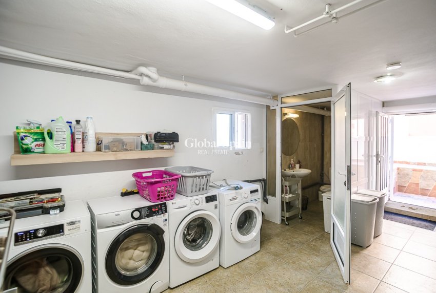 Resale - HOUSE -
ALGORFA