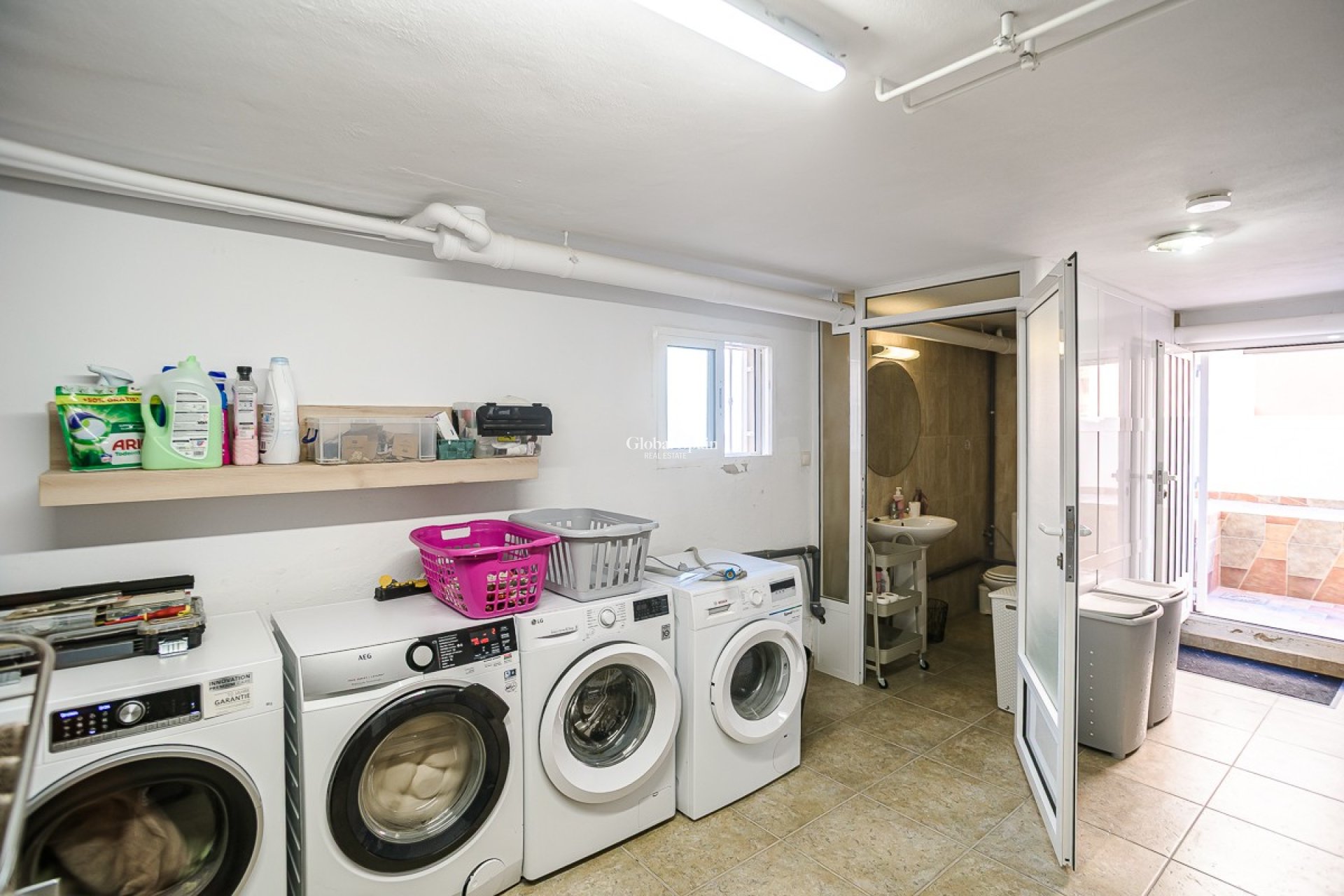 Resale - HOUSE -
ALGORFA