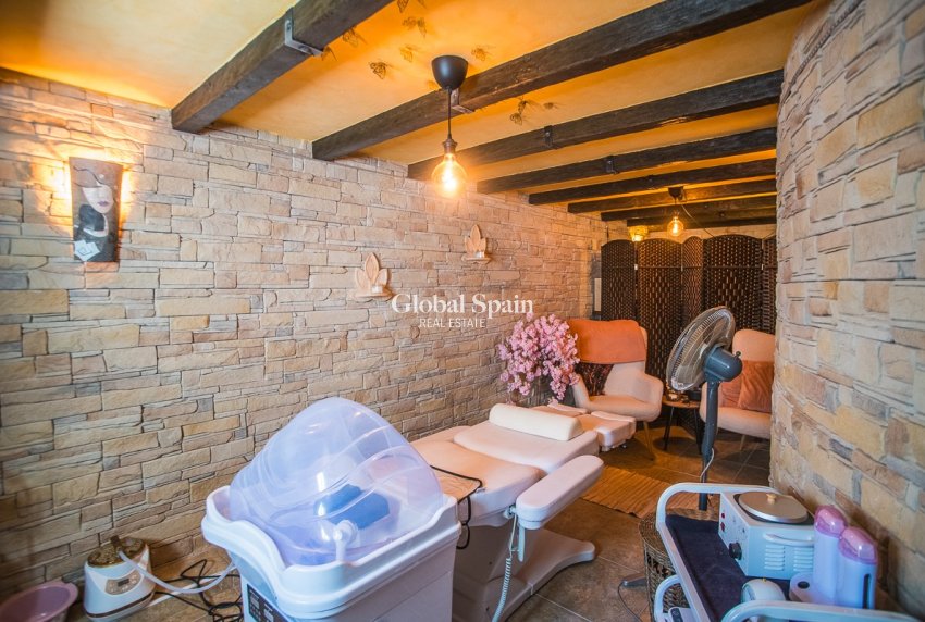 Resale - HOUSE -
ALGORFA