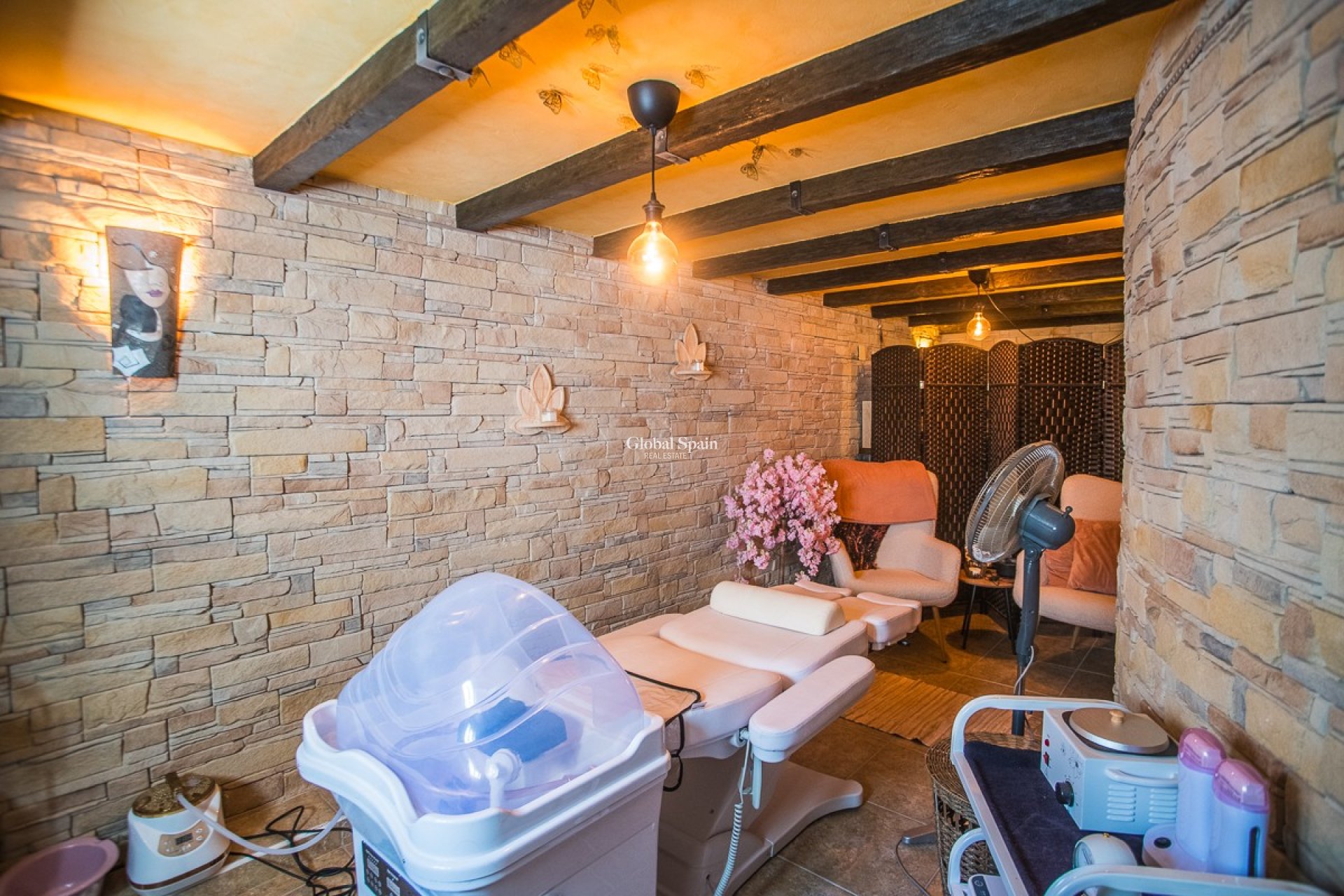 Resale - HOUSE -
ALGORFA