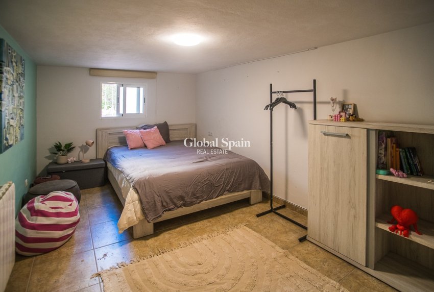 Resale - HOUSE -
ALGORFA