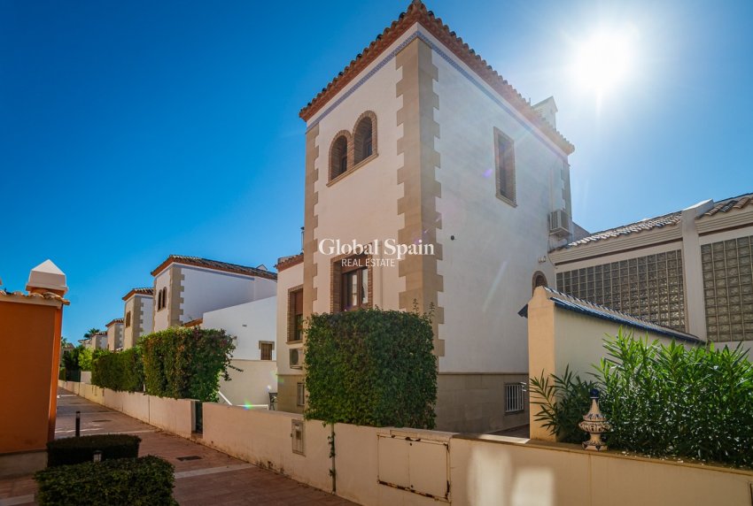 Resale - HOUSE -
ALGORFA
