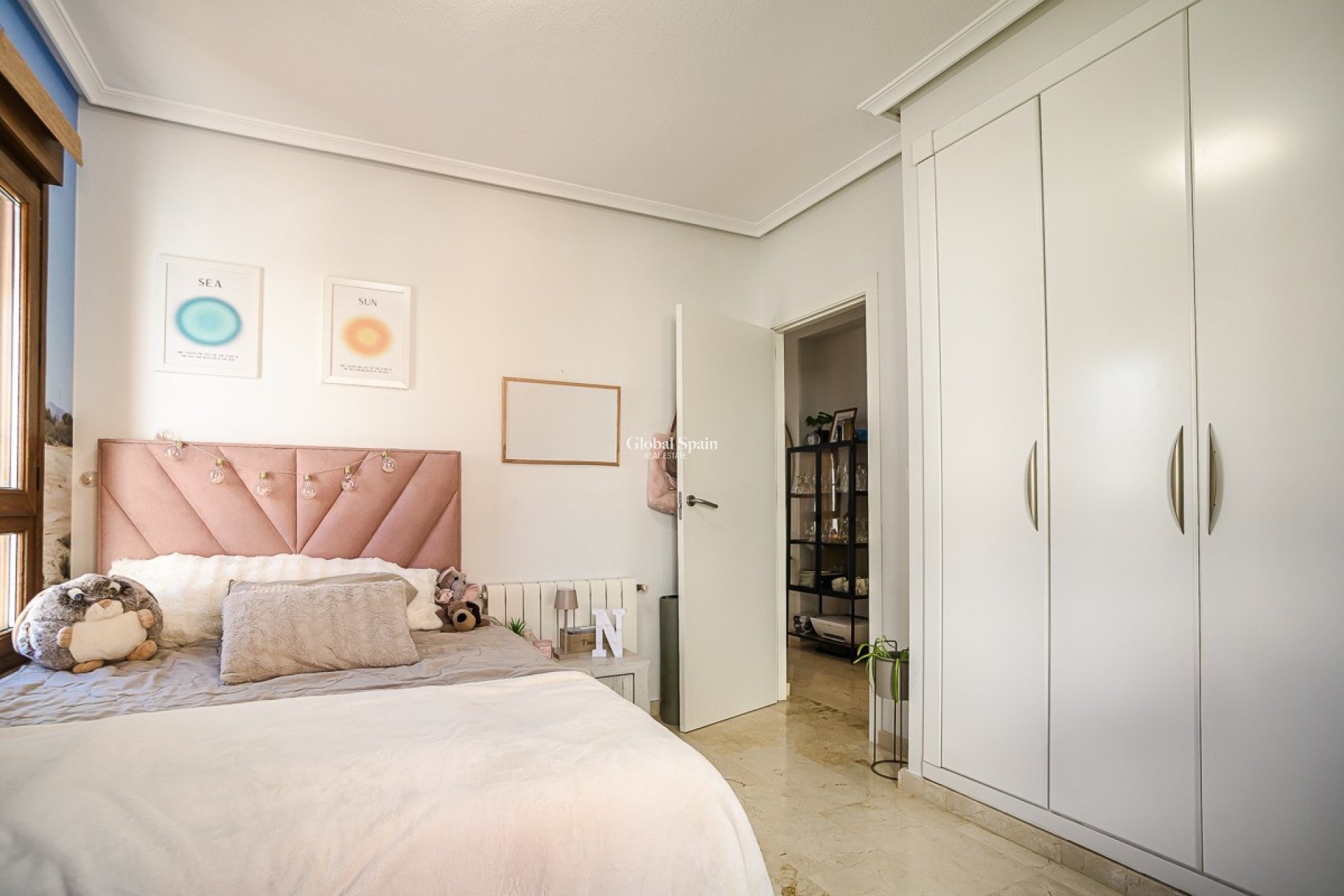 Resale - HOUSE -
ALGORFA