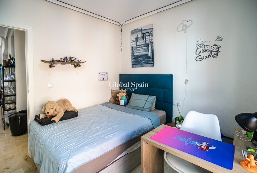 Resale - HOUSE -
ALGORFA