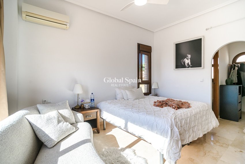 Resale - HOUSE -
ALGORFA