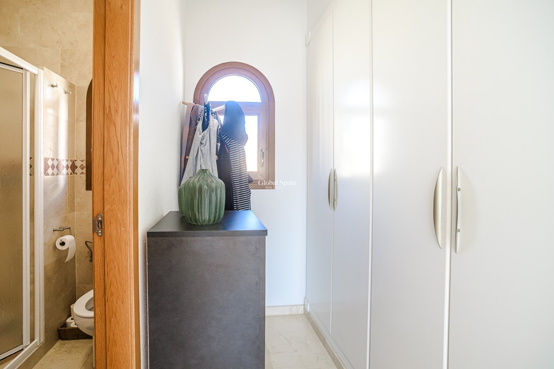 Resale - HOUSE -
ALGORFA