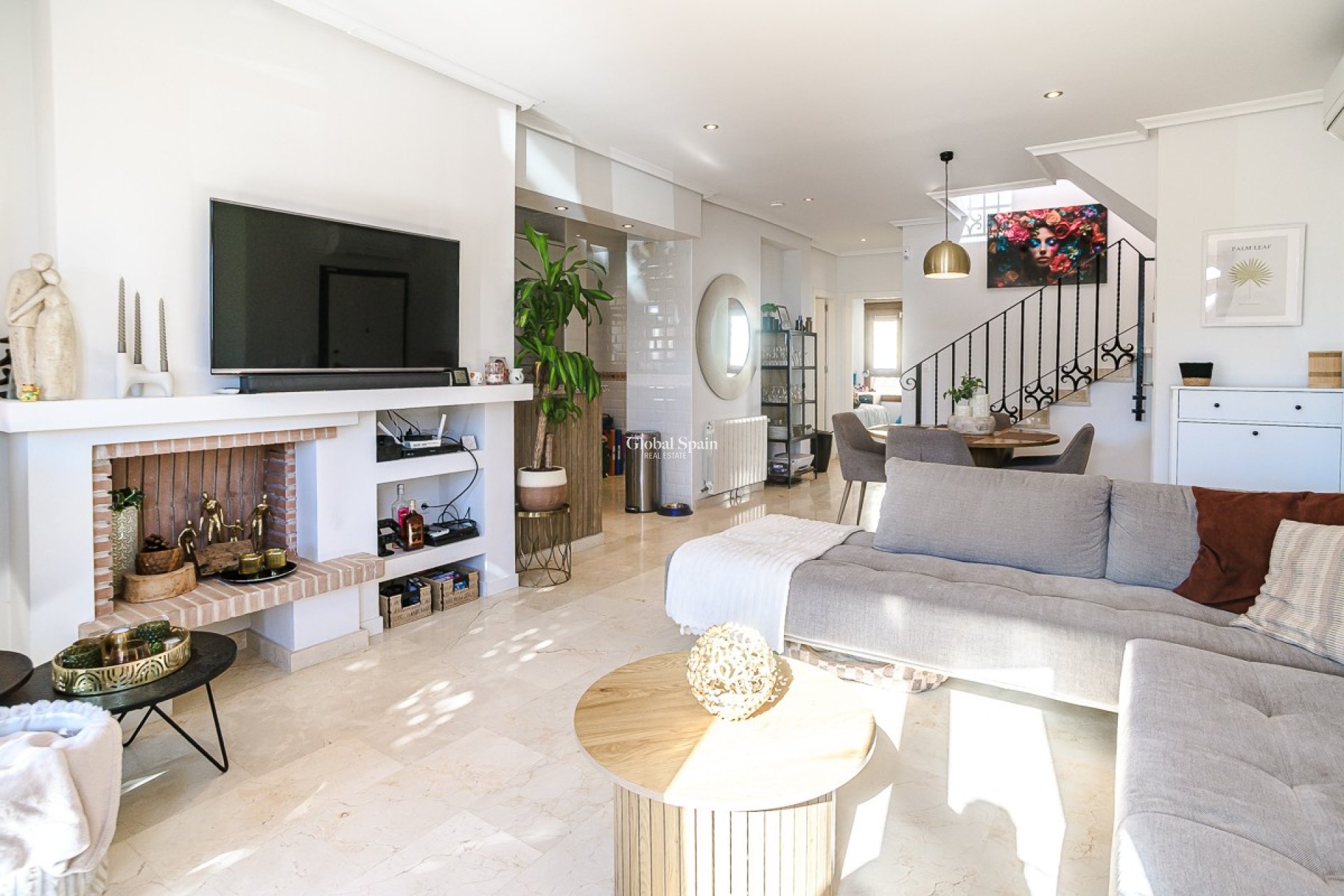 Resale - HOUSE -
ALGORFA