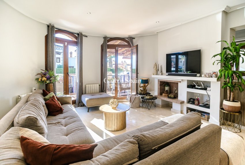 Resale - HOUSE -
ALGORFA