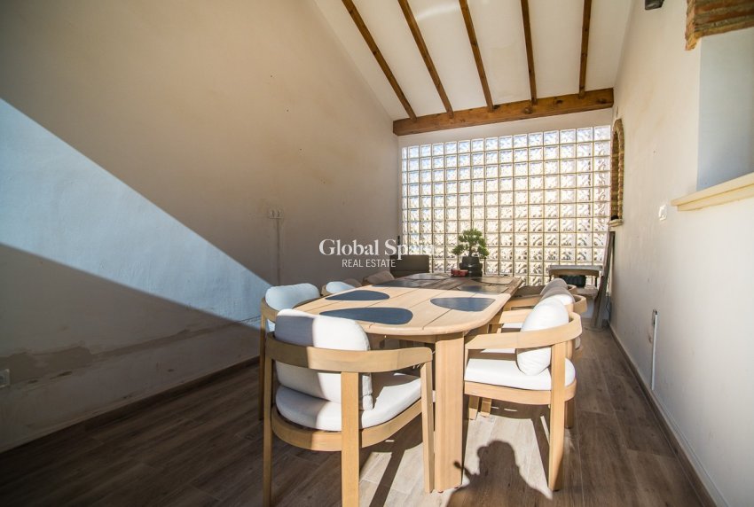 Resale - HOUSE -
ALGORFA