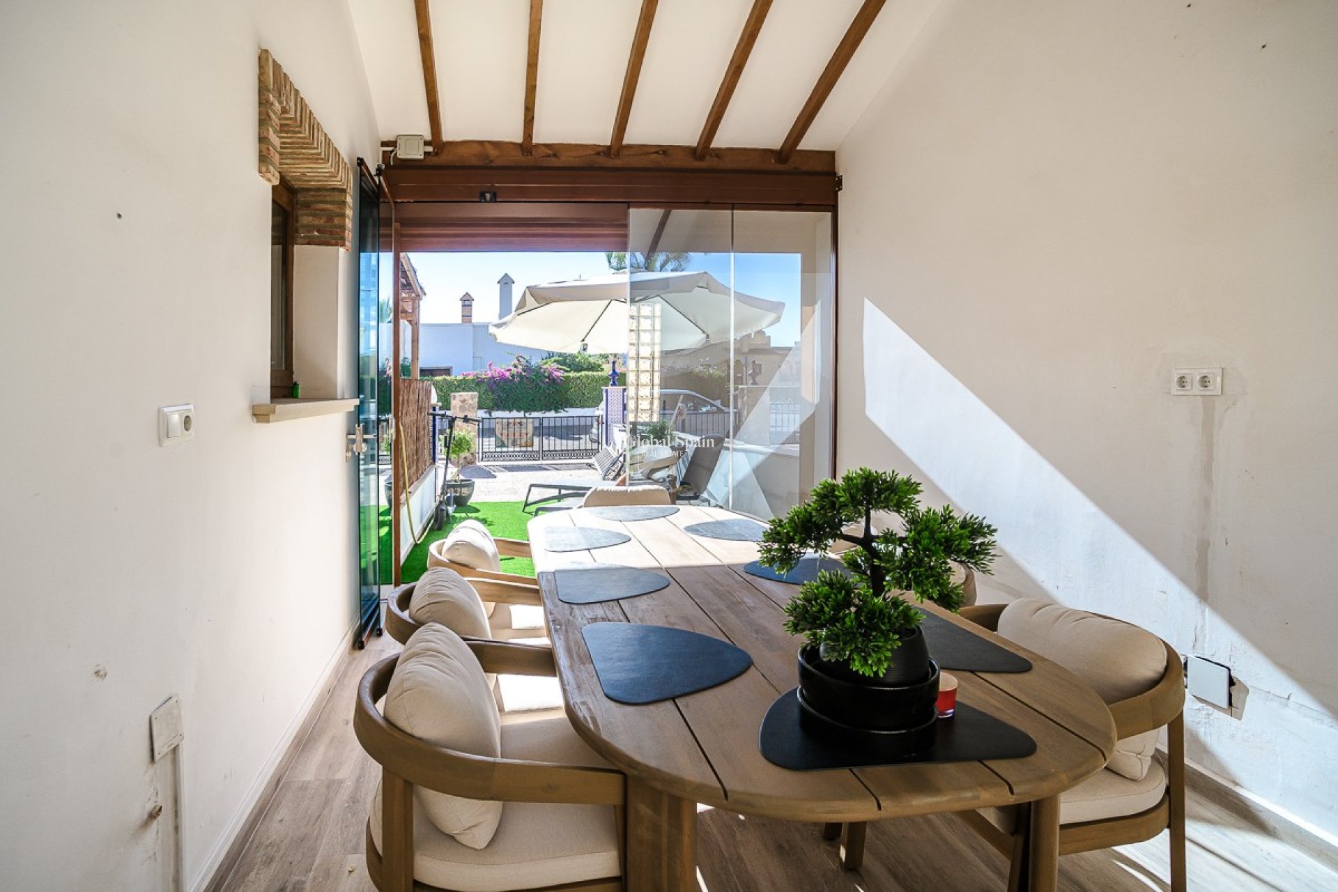 Resale - HOUSE -
ALGORFA
