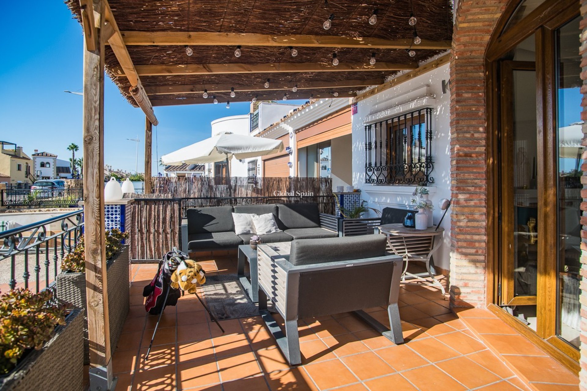 Resale - HOUSE -
ALGORFA