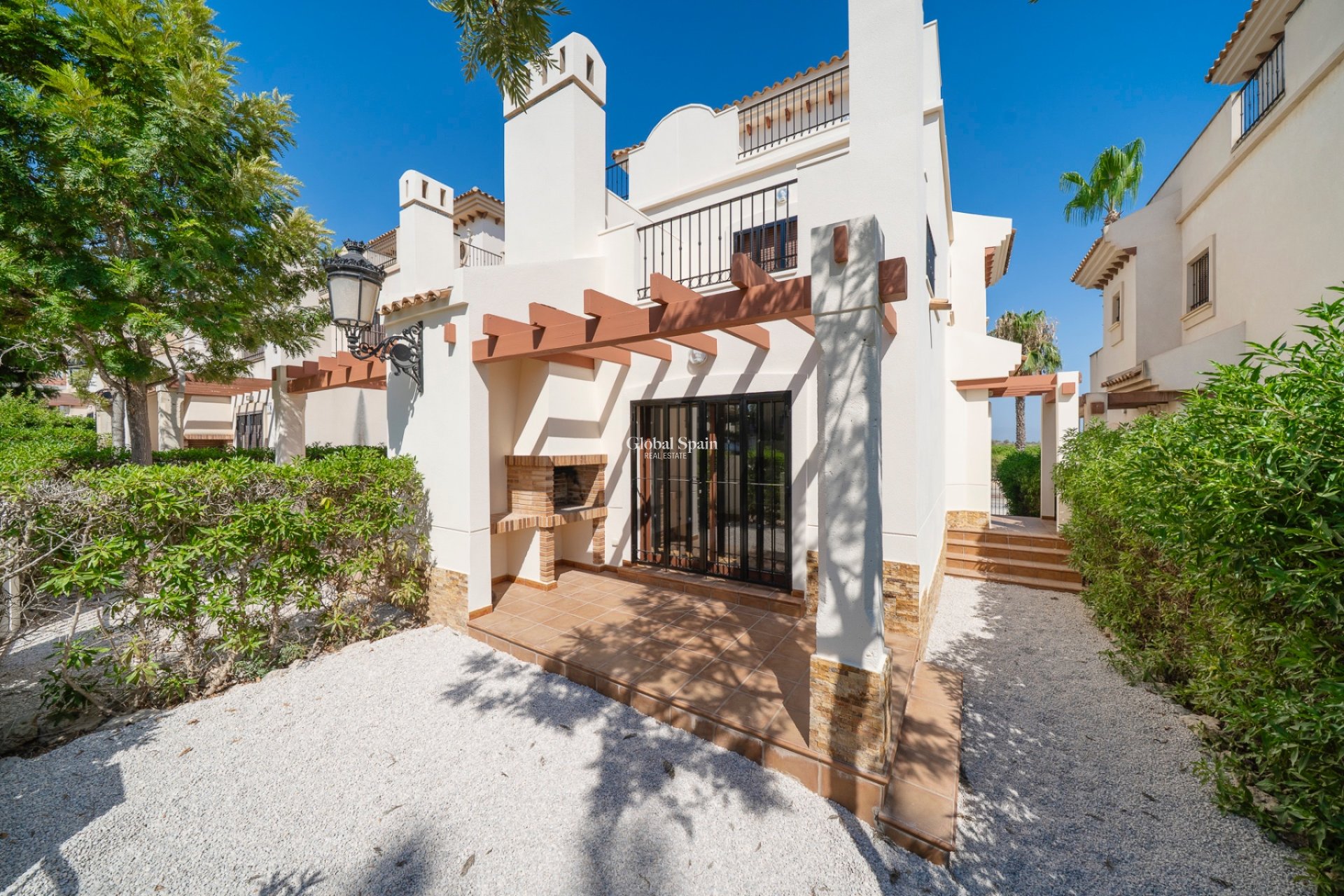 Resale - House -
ALGORFA