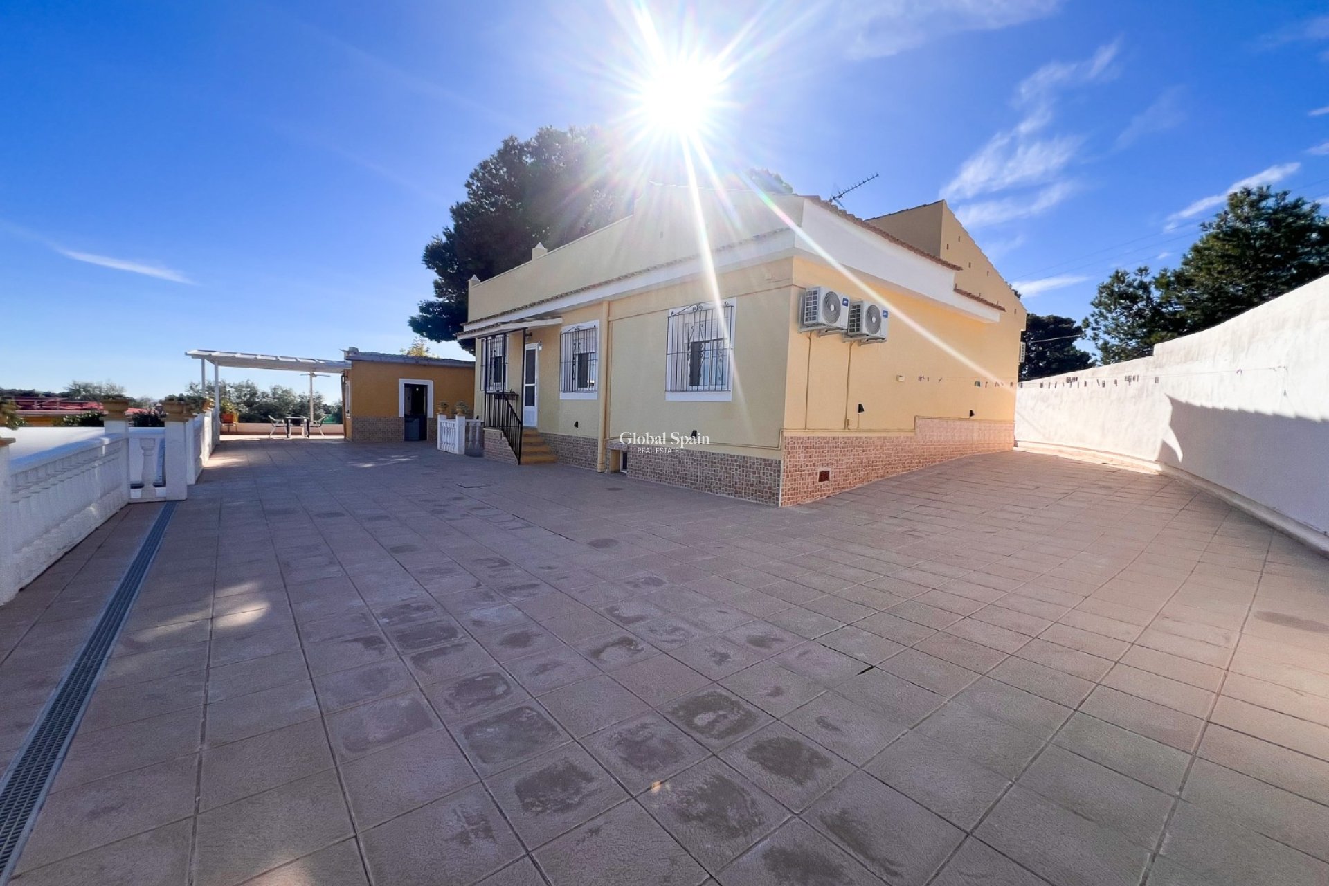 Resale - HOUSE -
ALICANTE - Moralet - Cañada del Fenollar