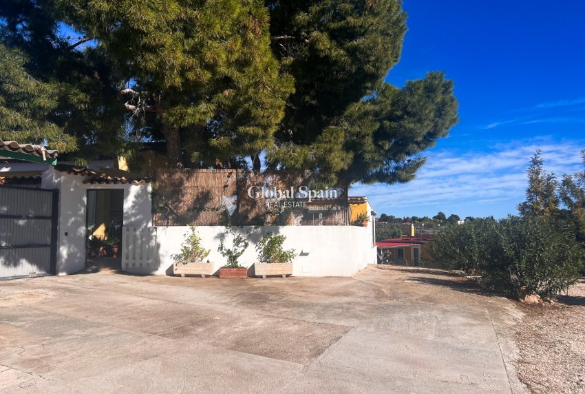 Resale - HOUSE -
ALICANTE - Moralet - Cañada del Fenollar