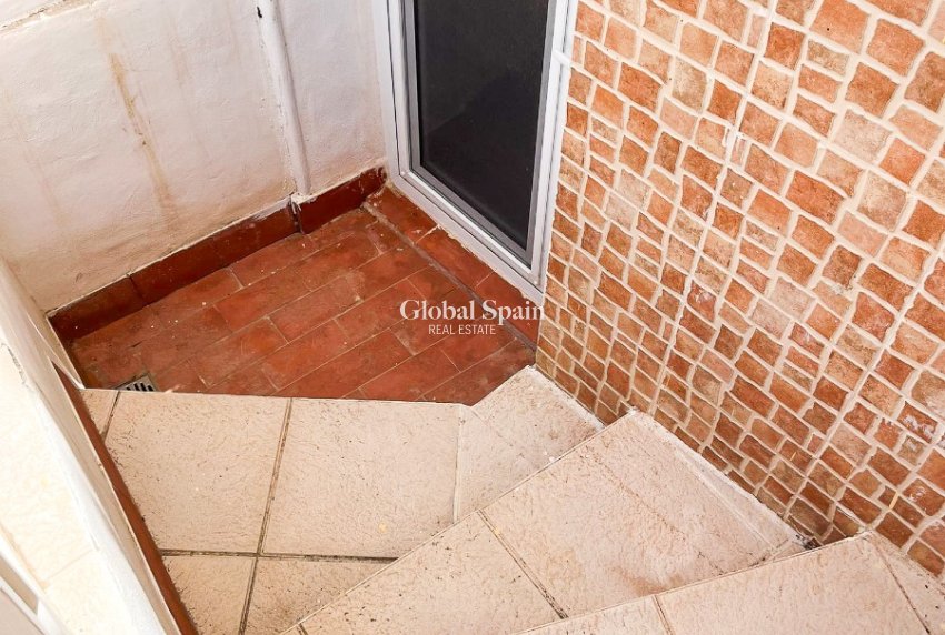 Resale - HOUSE -
ALICANTE - Moralet - Cañada del Fenollar