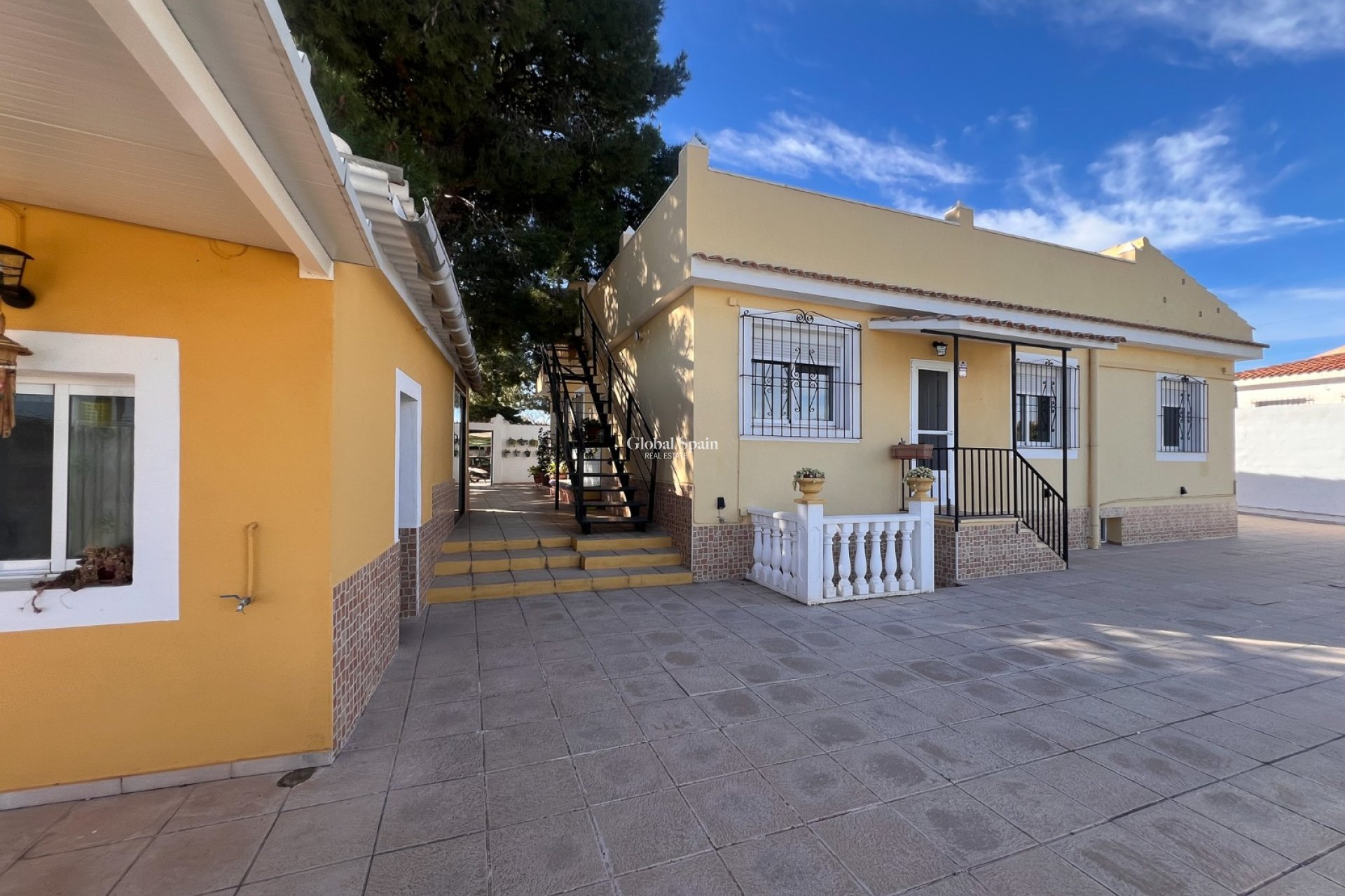 Resale - HOUSE -
ALICANTE - Moralet - Cañada del Fenollar