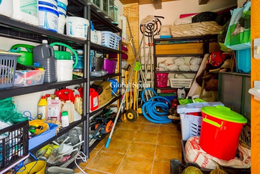 Resale - HOUSE -
ALMORADÍ - Camino De Catral