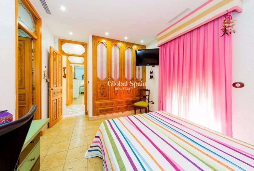 Resale - HOUSE -
ALMORADÍ - Camino De Catral