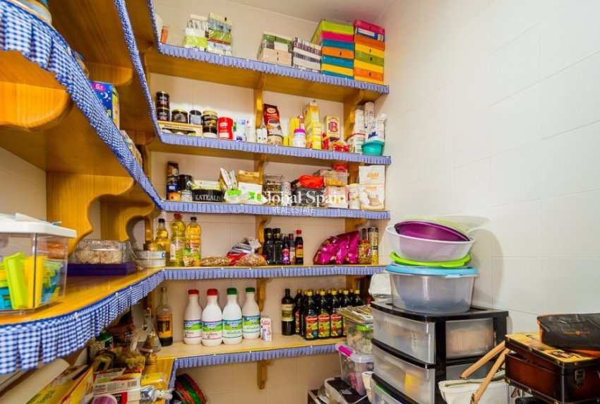 Resale - HOUSE -
ALMORADÍ - Camino De Catral