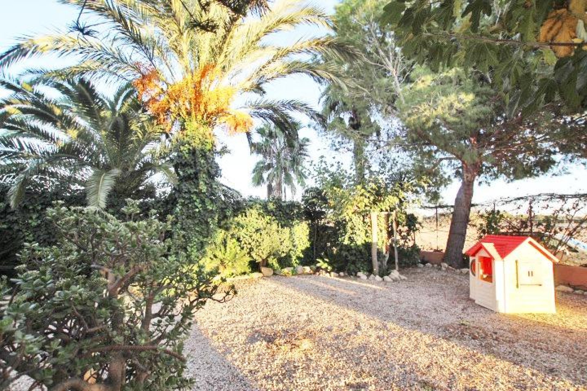 Resale - HOUSE -
ALMORADÍ - Comunidad Valenciana