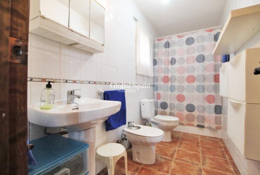 Resale - HOUSE -
ALMORADÍ - Comunidad Valenciana