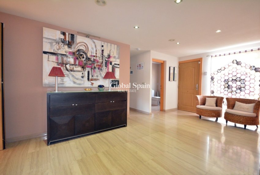 Resale - HOUSE -
ALMORADÍ - Inland